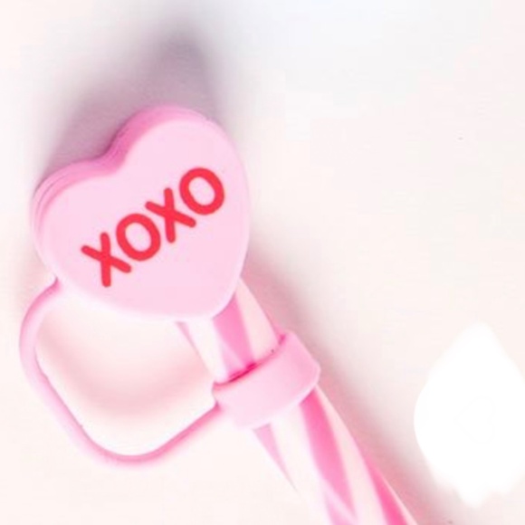 New with tags pink striped straw w pink XOXO straw topper 30-40 oz tumblers - Picture 1 of 3